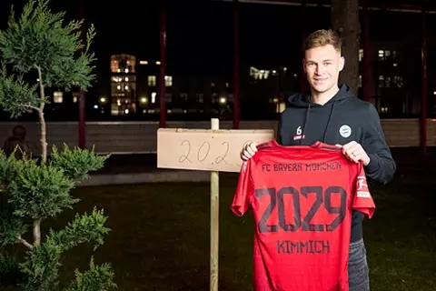 كيميتش: كان بإمكاني الحصول على راتب أكبر خارج بايرن ميونخ